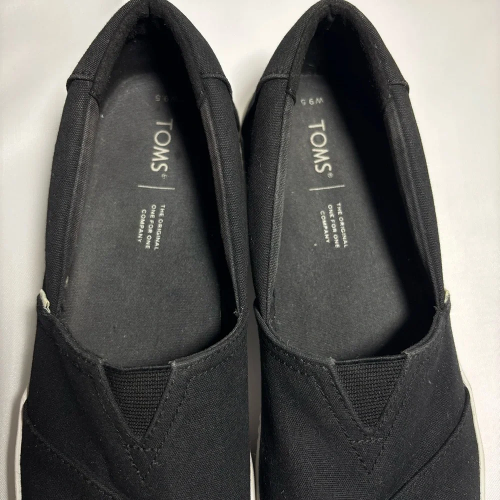 TOMS Women 9.5M Alpargata Platform Canvas Slip On Shoes‎ Black White